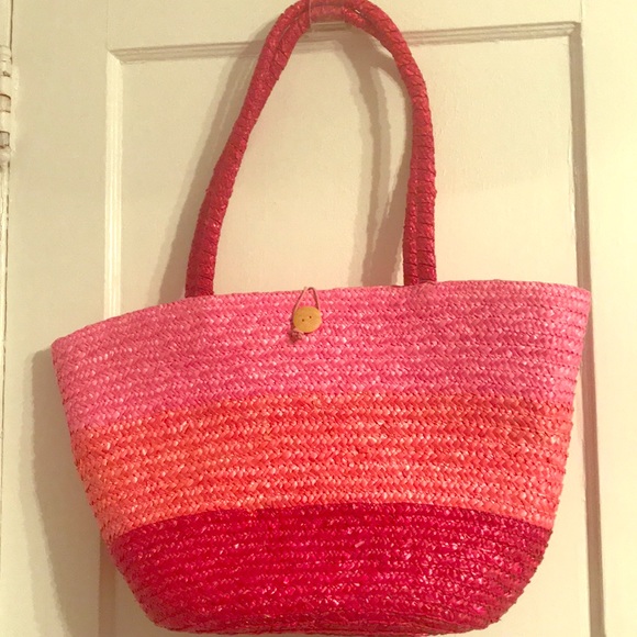 Handbags - NWT Straw Purse/ Beach Bag in Ombré Pink